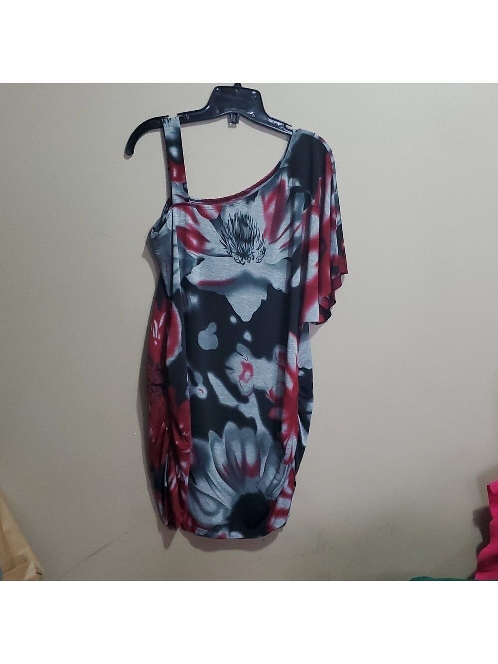 Penningtons Multicolor Floral one shoulder top size Xlarge